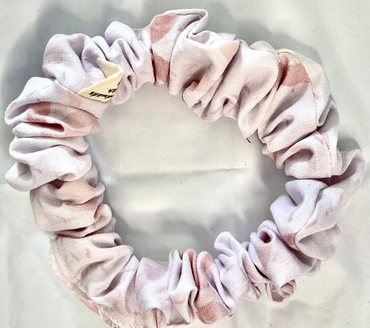 (New) pink ribbon scrunchie